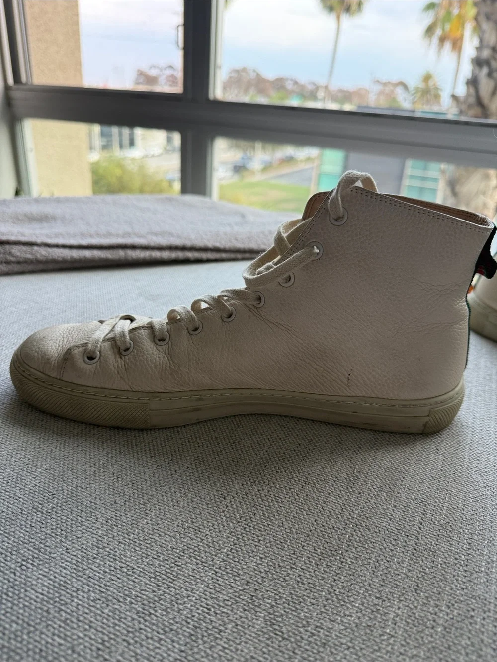 Gucci High-Top Leather Sneakers in Off-White with Tiger Embroidery